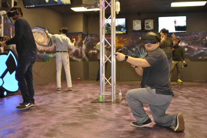 Virtual Reality (VR) Experience in Los Angeles - What to Expect During Your VR Adventure