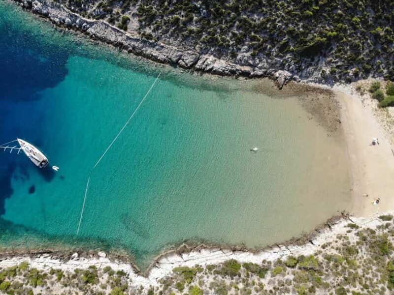 Vis: 3 Islands, 2 Caves, and 7 Spots Boat Tour - Exploring the Dramatic Stiniva Cove