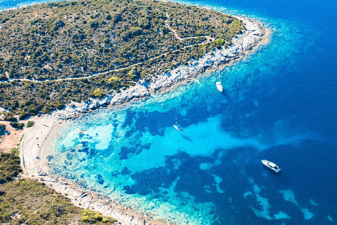 VIS Island (Mamma Mia Island) PRIVATE TOUR - Discovering the Lighthouse of Stonica