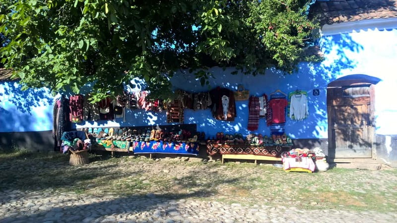 Viscri Saxon village, Extinct Volcano and Emerald Lake - Key Points