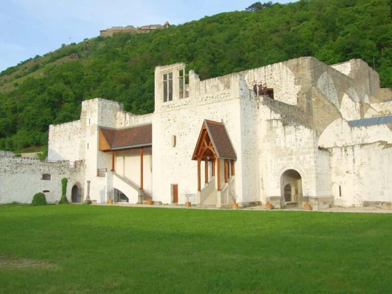 Visegrád Hike & Castle Tour with Ferry from Budapest - Logistics and Meeting Details