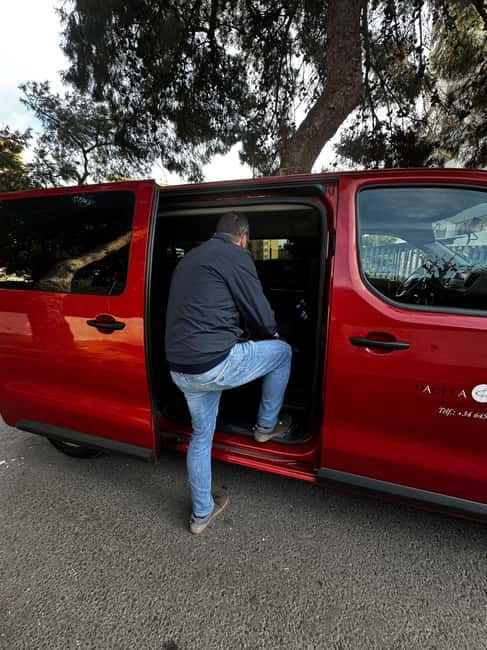 Visit Altea and Craft Beer Factory with Tapas by Van from Alicante - Exploring Altea’s Scenic Streets and Artistic Charm