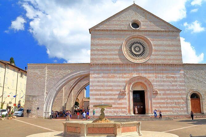 Visit ASSISI on foot with the Audio guide app for Smartphone - Practical Considerations and Limitations