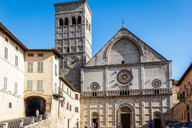 Visit ASSISI on foot with the Audio guide app for Smartphone - Comparing This Tour to Other Assisi Experiences
