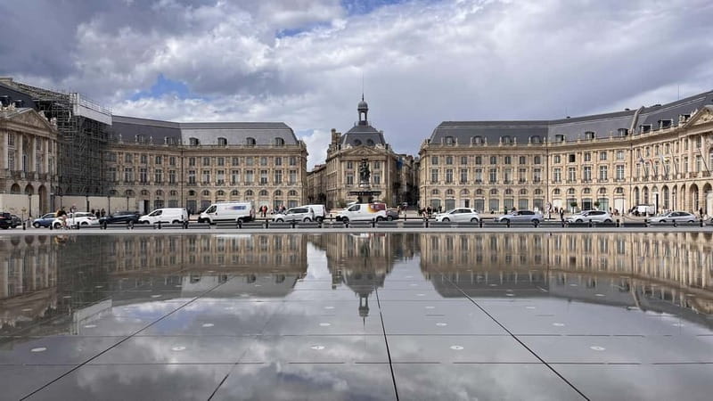 Visit Bordeaux Classique - Visiting Bordeaux’s Key Monuments: Girondin Monument and Grand Théâtre
