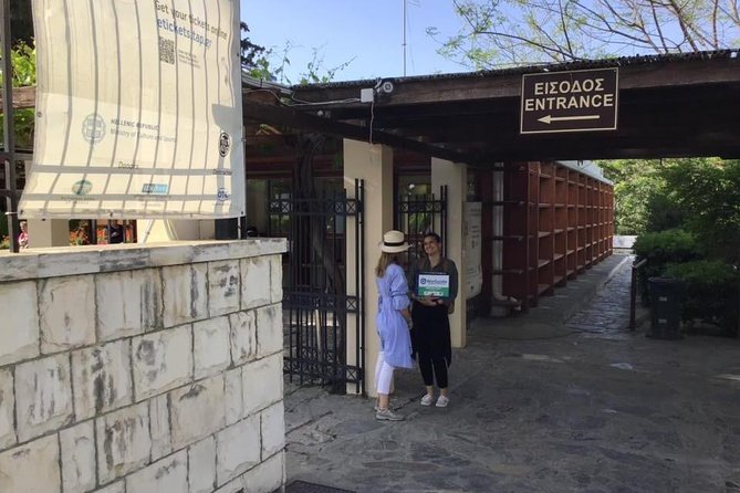 Visit Knossos & Heraklion city (Walking and Tasting Tour) - Practical Details: Logistics and Group Size