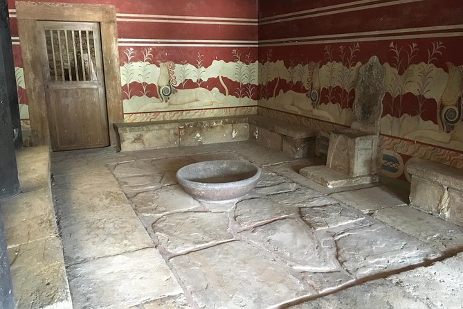 Visit Knossos palace (Tour & Skip-the-Line Ticket) - The Intimate Group Size Enhances Your Visit