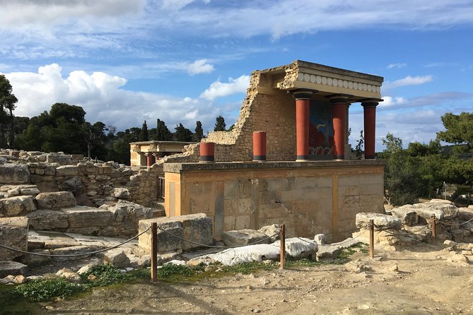 Visit Knossos palace (Tour & Skip-the-Line Ticket) - Highlights of the Visit: Art, Architecture, and Mythology