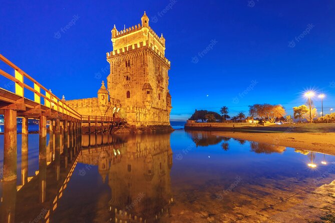 Visit Lisbon at night with dinner and Fados, on private tour - Who Will Appreciate This Night Tour?