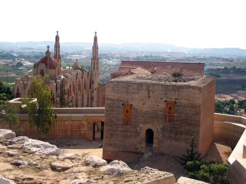 Visit Novelda with a local wine tasting - Exploring Castillo de la Mola: A Fortress with Panoramic Views