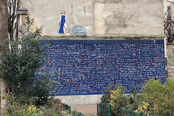 Visit of Montmartre with a treasure hunt - Frequently Asked Questions