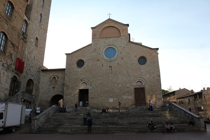 Visit of San Gimignano with local expert guide - Practical Tips for a Smooth Experience