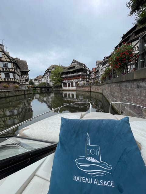 Visit of Strasbourg by private boat - Practicalities: Group Size, Languages, and Accessibility