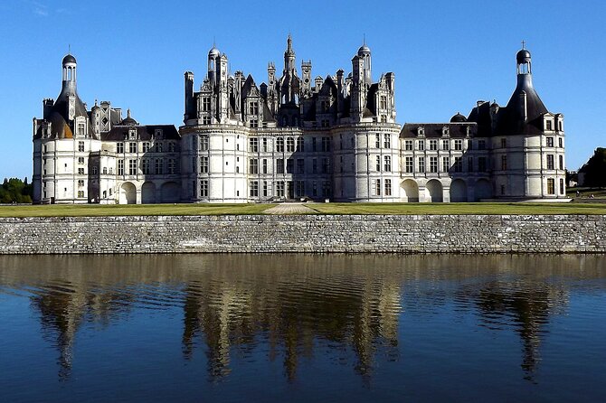 Visit of the Loire Valley Castles in one day from Paris - Convenience and Comfort in Transport and Logistics