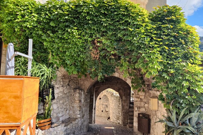 Visit of the Medieval Village of Èze - Visiting Église Notre-Dame-de-lAssomption de Èze