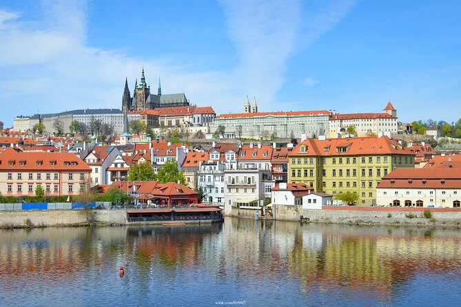 Visit Prague Castle & Lobkowicz Palace: Private Half-Day Tour - Lobkowicz Palace: Art, Music, and Stunning Interiors