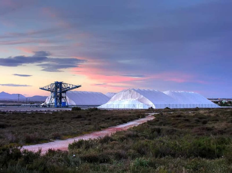 Visit Santa Pola and its lighthouse from Alicante with a snack, small groups. - Optional Civil War Bunker Exploration