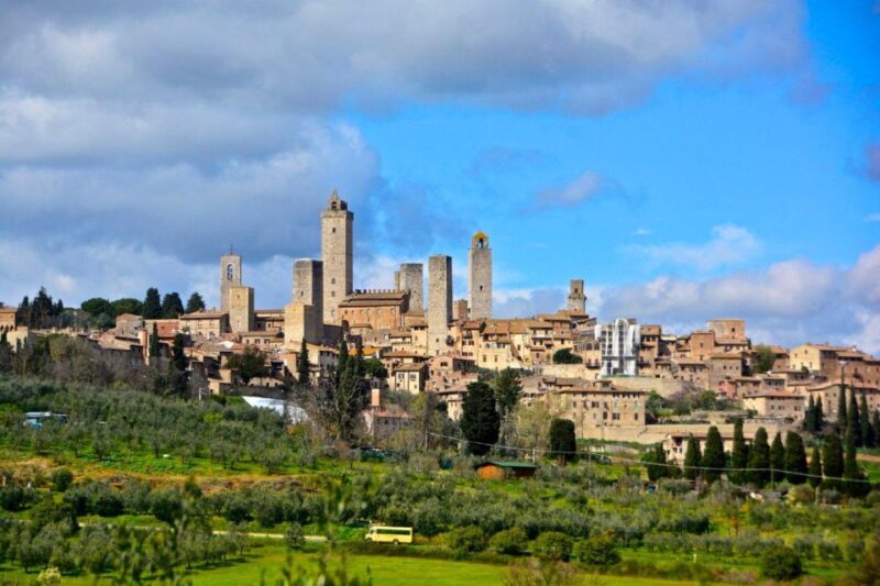 Visit Siena and San Gimignano with lunch at a family farm - Discover Tuscany’s Medieval Cities and Flavors in One Day