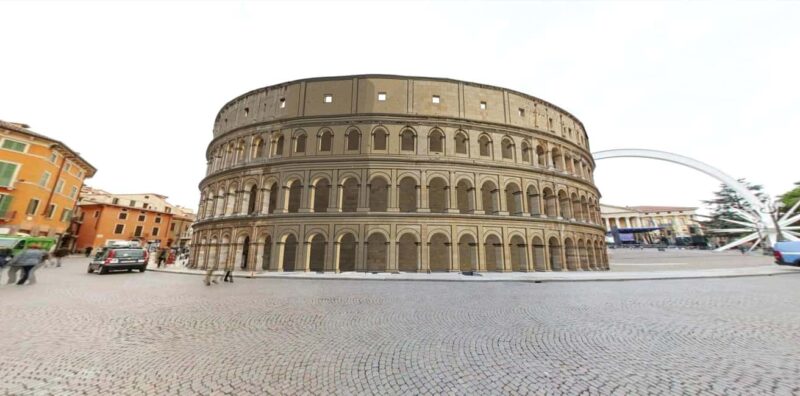 Visit the Arena di Verona with Virtual Reality - Starting Point at Piazza Bra and the Equestrian Statue