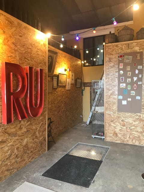 Visit the artisanal vinegar factory of Château Coupelle d'Ertan - Key Points