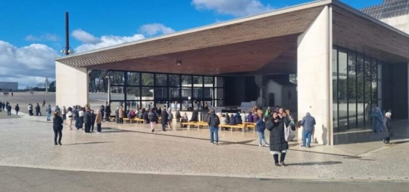 Visit the Caves of Mira de Aires, Fátima, Batalha and Óbidos - Fátima Sanctuary: A Journey of Faith and Devotion