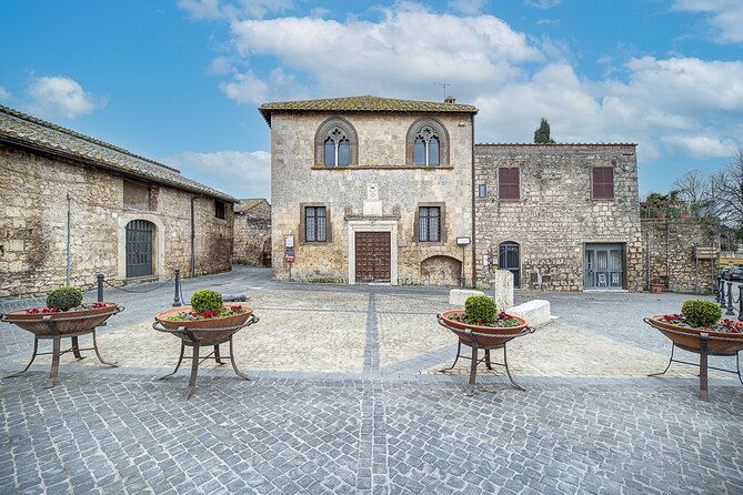 Visit the Etruscan underground Heritage Site of Tarquinia - The Museum and Its Artifacts in a Historic Palace