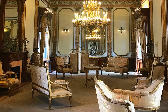 Visit the Imperial Castle in Chapultepec - The Role of the Guide in Enhancing Your Experience