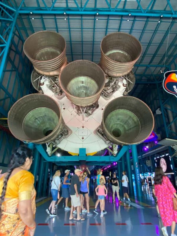 Visit the Kennedy Space Center in French from Orlando - Practical Details and Considerations