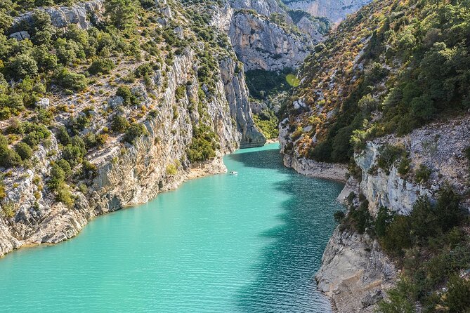 Visit the lavender fields, the Gorges du Verdon and Moustiers. - The Charm of Moustiers Sainte-Marie