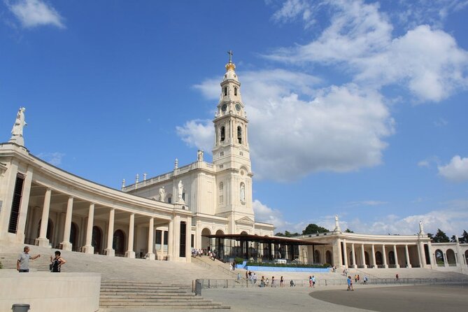 Visit to Fatima, Battle, Nazareth and Óbidos Private Full Day Tour - Key Points