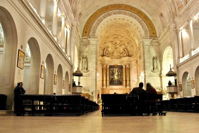 Visit to Fatima, Battle, Nazareth and Óbidos Private Full Day Tour - Timing and Pacing for a Full Day of Sights