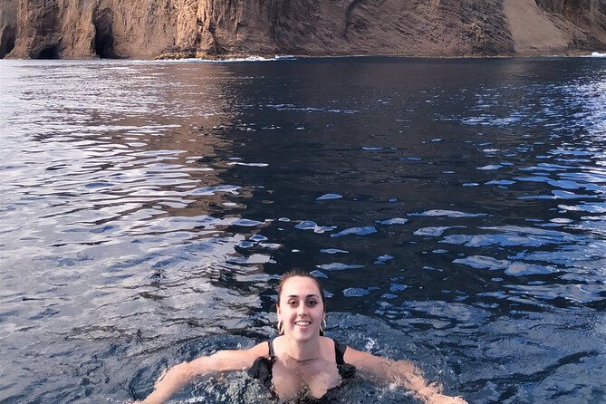 Visit to Ilhéu das Cabras - Explore the Volcanic Beauty of Ilhéu das Cabras on a 1.5-Hour Boat Tour