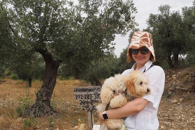 Visit to olive grove and olive mill with oil tasting and tasting - Highlights of the Guided Visit with Jaime