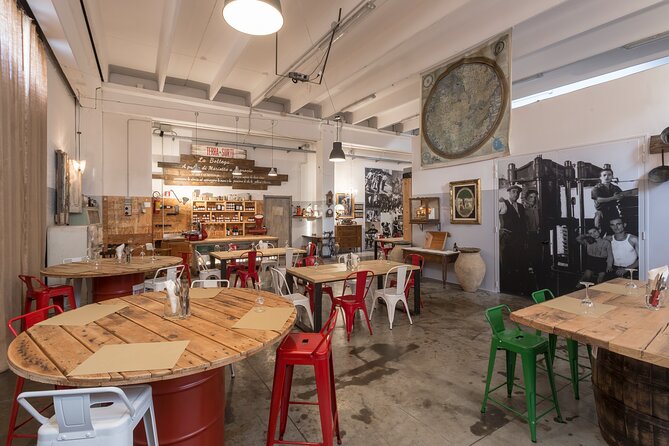 Visit to the olive grove, oil tasting and lunch at the farm - Practical Details: Group Size, Booking, and Cancellation