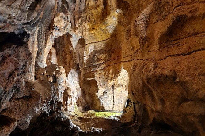 Visit to the Sant Josep Caves - Inside the Sant Josep Caves: An Underground Journey