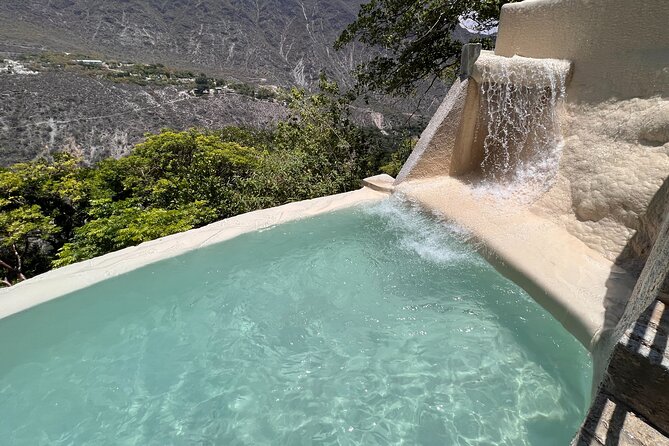 Visit Tolantongo hotsprings with 2025 Car Private Tour from CDMX - Food, Shops, and Facilities at Tolantongo