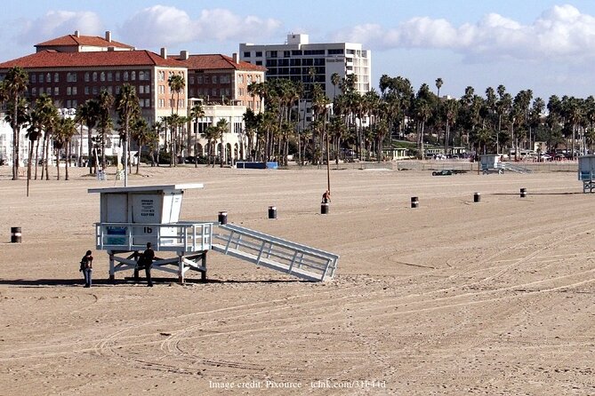 Visit Venice Beach Neighbourhood: Private 2-hour Walking Tour - Key Points