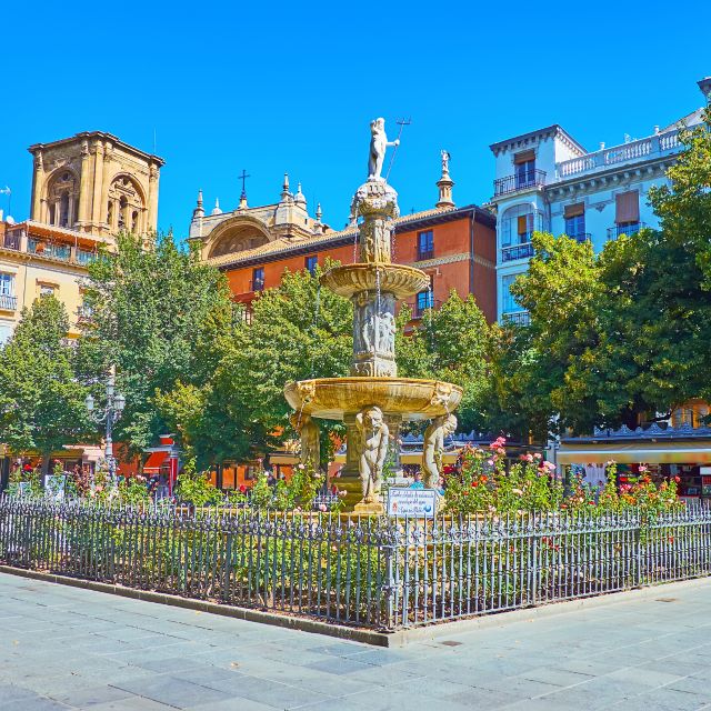 Visita guiada Catedral y Capilla Real y su entorno - Strolling Through the Alcaicería Market District