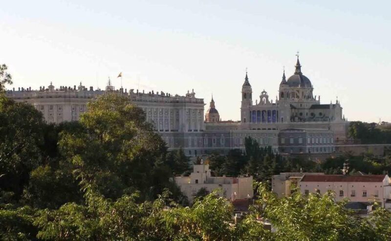 Visita VIP Palacio Real y citytour, Madrid al completo - Discover Madrid in a Full-Day VIP Experience
