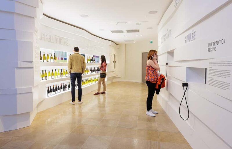 Visitor trail of the Cité in Mâcon - Comparing to Similar Experiences