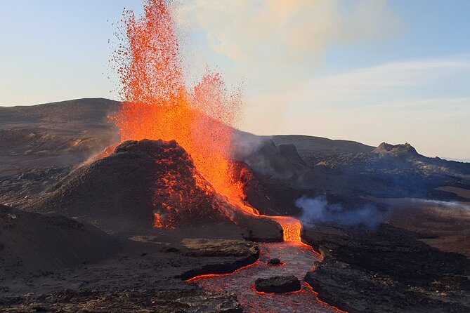 Volcano Hike and Grindavík Visit from Reykjavik - Visiting Geothermal Sites and Rift Valleys