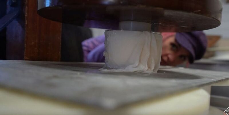 Volendam: 2.5-Hour Cheesemaking Workshop & Clog Making Tour - Who Will Appreciate This Tour?