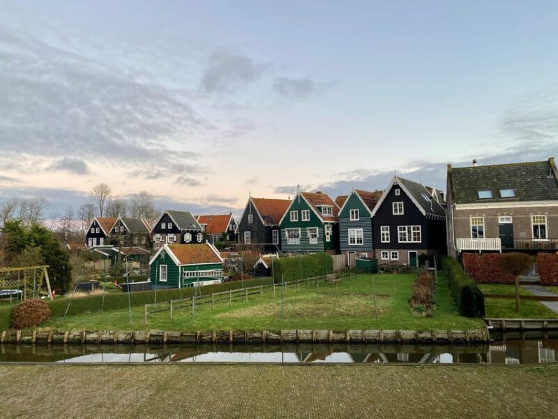 Volendam: E-Bike Rental including Highlights-Routes - Flexibility and Support During Your Ride