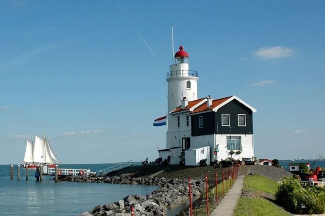 Volendam: E-bike rental with suggested countryside- and fisherman village route - Practical Aspects: Equipment, Maps, and Safety Guidelines