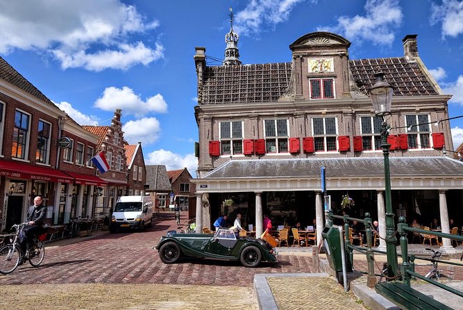 Volendam & Marken Private Tour in luxury Jaguar S Type 1/2 day - Visiting Broek in Waterland: A Charming Hamlet