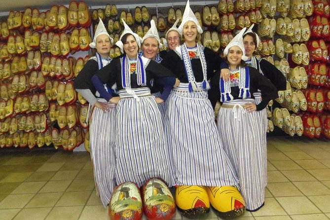 Volendam & Marken Private Tour in luxury Jaguar S Type 1/2 day - Logistics and Booking Details