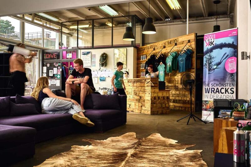 VRBNIK: Non-limit daily Dive ticket - Diving Locations Near the Center for Land Dives