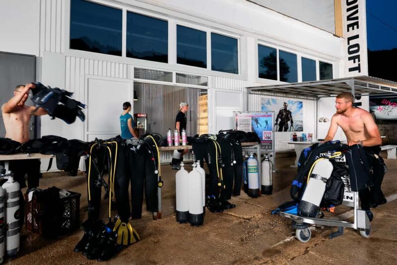 VRBNIK: Non-limit daily Dive ticket - The Language of Guidance and Booking Flexibility