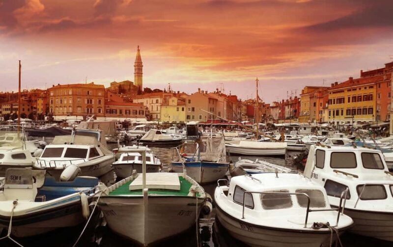 VRSAR: Private Night Boat Tour to Rovinj from Vrsar - Key Points