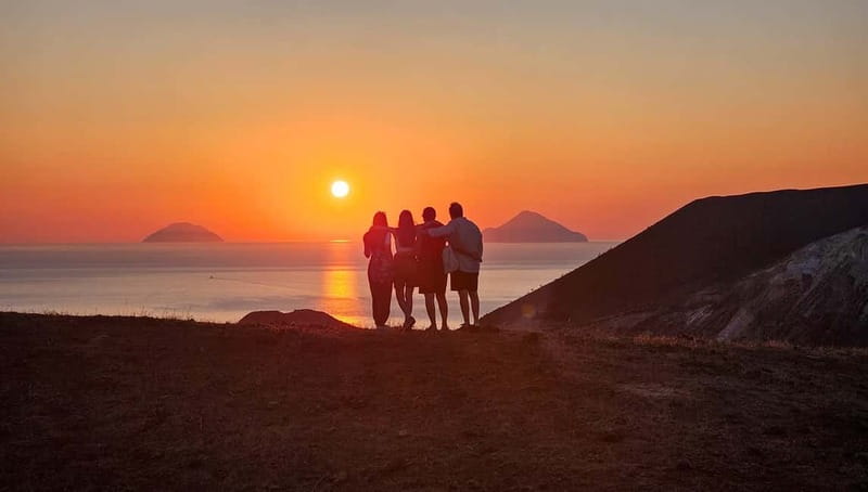 Vulcano Island: Panoramic Walk - Practical Details: Meeting Points, Group Sizes, and Language